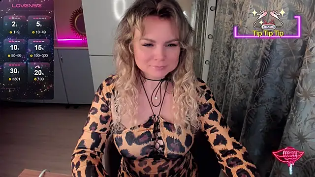 candy queeen online show from 01/15/25, 01:45