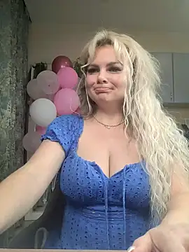 candy queeen online show from 02/22/25, 02:39