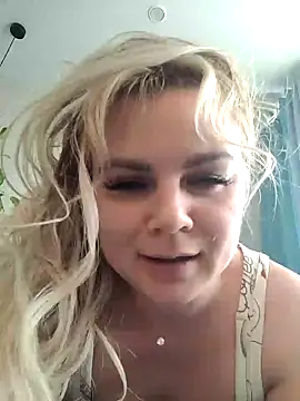 candy queeen online show from 02/26/25, 04:47