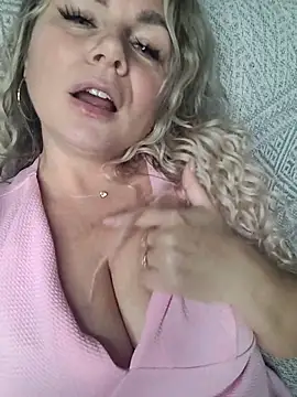 candy queeen online show from 09/28/25, 04:45