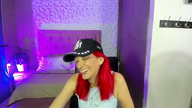 Snapshot of Ruby_Your_Milf chatting on 06/12/26, 12:31 Ruby Your Milf online show from 06/12/26, 12:31