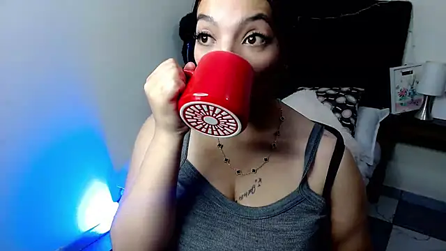 loren tits24 online show from 06/12/26, 11:03