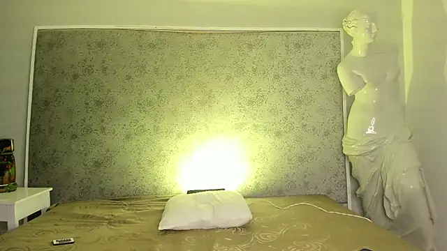 Ari sunshine  online show from 09/18/25, 05:53