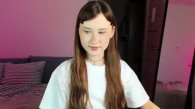 Snapshot of Stella_Sunny chatting on 10/19/25, 01:39 Stella Sunny online show from 10/19/25, 01:39