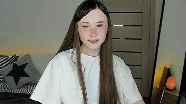 Stella Sunny online show from 05/15/26, 01:23