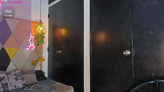 SamanthaFerrer  online show from 02/02/25, 08:08