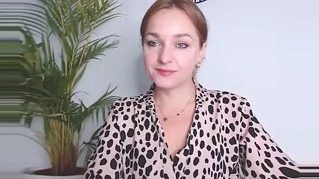 AliciaDesire online show from 11/13/25, 07:07