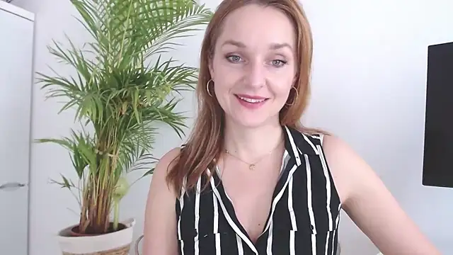 AliciaDesire online show from 02/02/26, 02:16