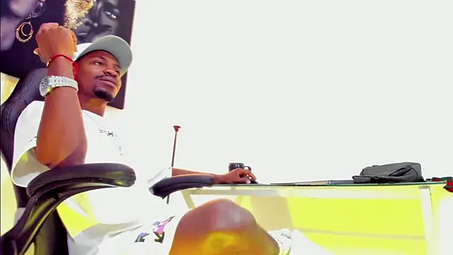 Thomas shelbys online show from 02/23/25, 03:24