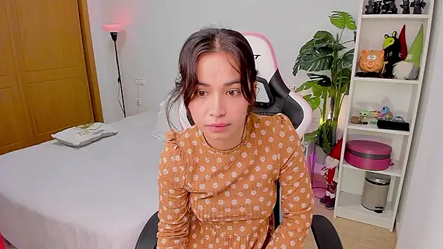 Snapshot of Adriennesexxx chatting on 12/03/24, 11:33 Adriennesexxx online show from 12/03/24, 11:33