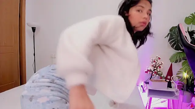 Snapshot of Adriennesexxx chatting on 12/31/24, 11:09 Adriennesexxx online show from 12/31/24, 11:09