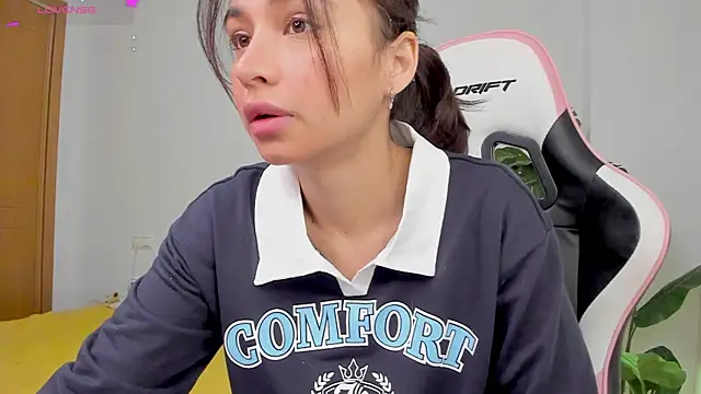 Snapshot of Adriennesexxx chatting on 01/21/25, 11:56 Adriennesexxx online show from 01/21/25, 11:56