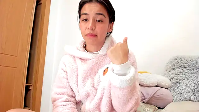 Snapshot of Adriennesexxx chatting on 02/26/25, 01:52 Adriennesexxx online show from 02/26/25, 01:52