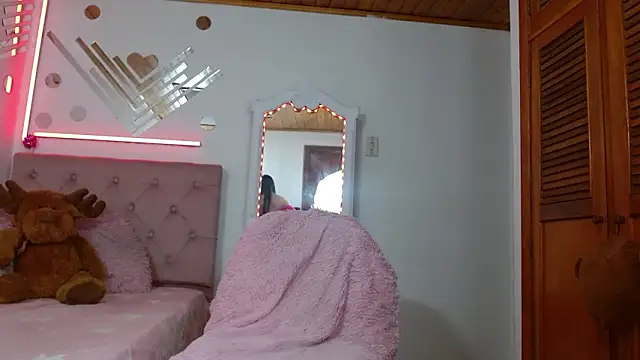 tifanny-squirt online show from 03/10/26, 04:06