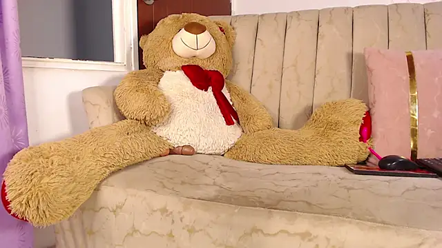 Snapshot of NatazhaQueen chatting on 11/25/25, 08:03 NatazhaQueen online show from 11/25/25, 08:03