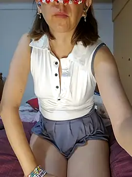 Snapshot of Lunababymylove chatting on 01/06/25, 03:31 Lunababymylove online show from 01/06/25, 03:31