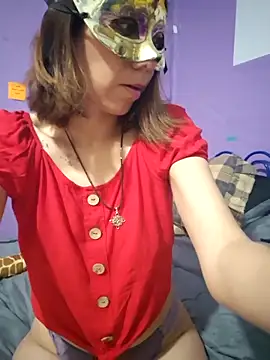 Snapshot of Lunababymylove chatting on 10/23/25, 04:34 Lunababymylove online show from 10/23/25, 04:34