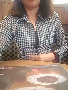 Lunababymylove online show from 06/27/26, 06:57