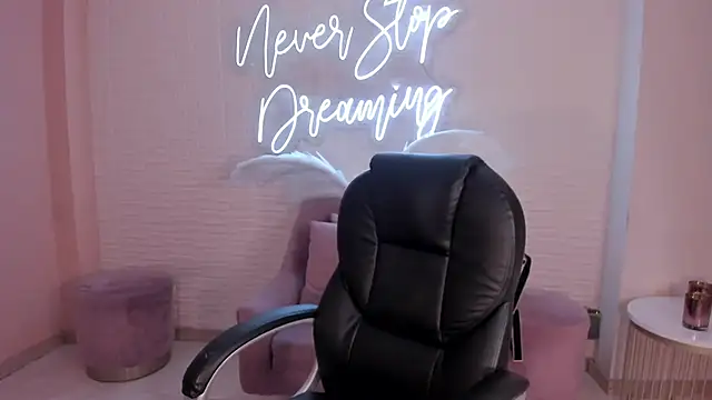 DolcieElliot online show from 01/18/25, 11:54