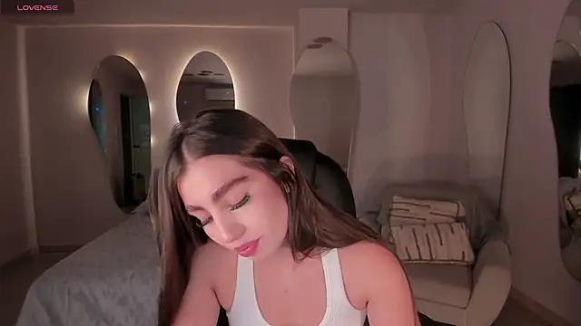 DolcieElliot online show from 02/20/25, 12:15