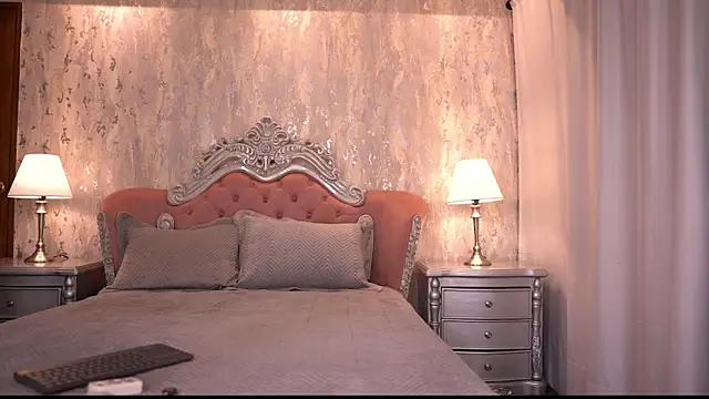 AngelineConnor online show from 09/17/25, 10:11