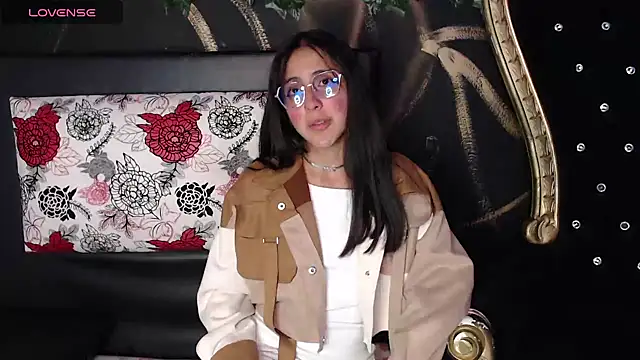 ling ling24 online show from 12/23/24, 07:49