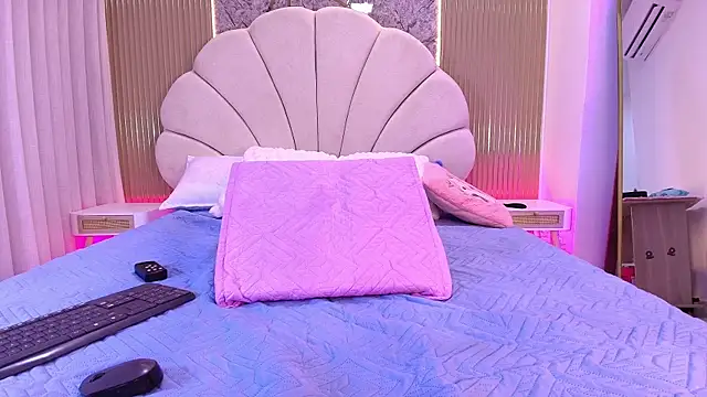 Snapshot of nata_luna chatting on 11/13/25, 07:24 nata luna online show from 11/13/25, 07:24