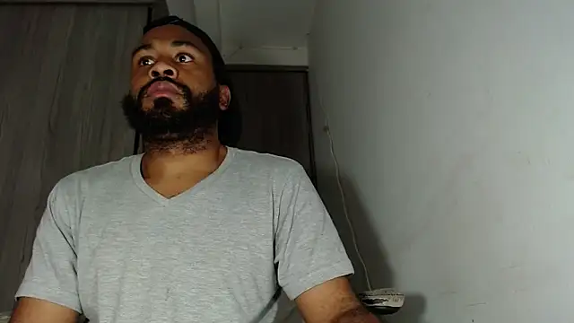 KaelMoreau online show from 03/07/25, 07:08