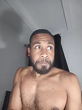 KaelMoreau online show from 11/04/25, 12:32