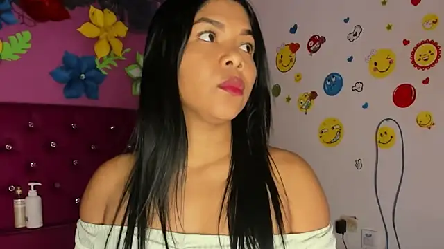 Snapshot of DIORA_Latina chatting on 12/31/24, 03:55 DIORA Latina online show from 12/31/24, 03:55