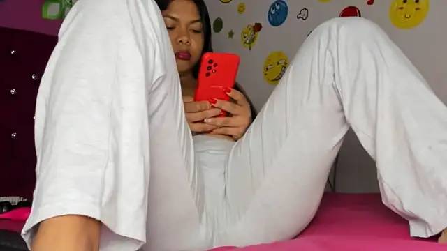 DIORA Latina online show from 01/06/25, 03:31