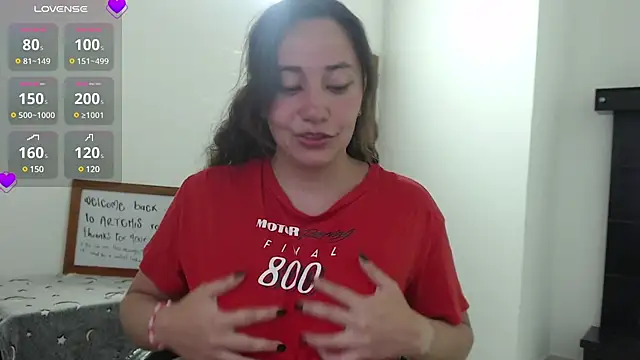 Snapshot of ArtemisNature chatting on 01/27/25, 10:49 ArtemisNature online show from 01/27/25, 10:49