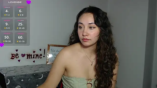 Snapshot of ArtemisNature chatting on 03/19/25, 04:24 ArtemisNature online show from 03/19/25, 04:24