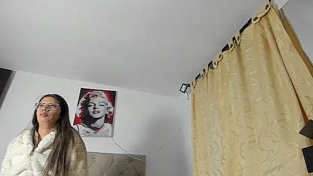 Vahiolet smith online show from 09/16/25, 03:18