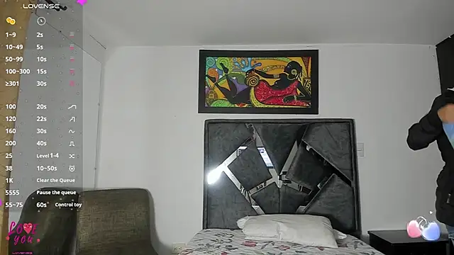 Vahiolet smith online show from 10/22/25, 03:29