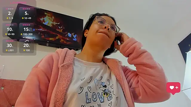 Vahiolet smith online show from 12/23/25, 03:37