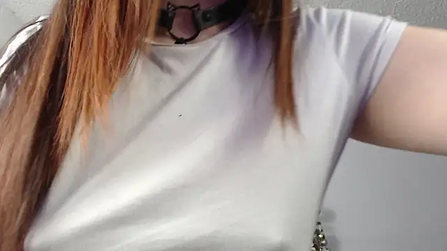 Snapshot of Miiaa_wallace chatting on 12/23/24, 09:08 Miiaa wallace online show from 12/23/24, 09:08