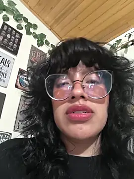 Snapshot of Fun_Everywhere chatting on 11/27/25, 09:50 Fun Everywhere online show from 11/27/25, 09:50