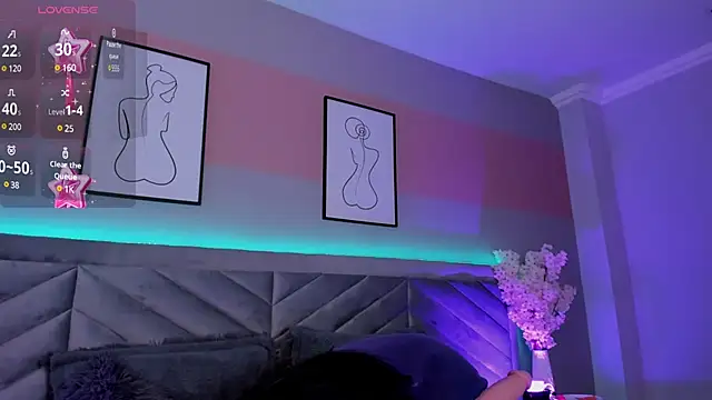 Snapshot of Ary_thompson__ chatting on 12/13/24, 11:28 Ary thompson online show from 12/13/24, 11:28