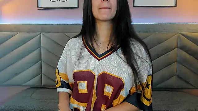 Snapshot of Ary_thompson__ chatting on 04/03/26, 12:14 Ary thompson online show from 04/03/26, 12:14