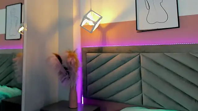 Snapshot of Ary_thompson__ chatting on 04/10/26, 12:21 Ary thompson online show from 04/10/26, 12:21