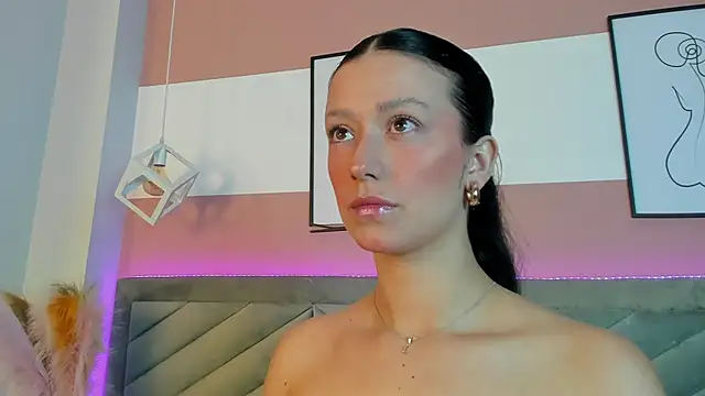 Snapshot of Ary_thompson__ chatting on 04/13/26, 12:21 Ary thompson online show from 04/13/26, 12:21