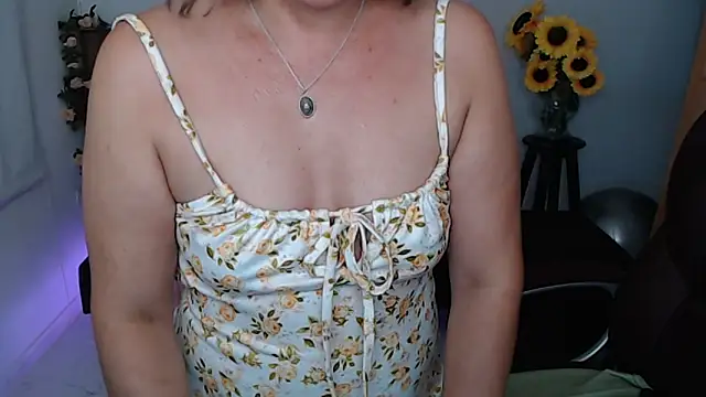 Ghada milf online show from 05/15/26, 11:45