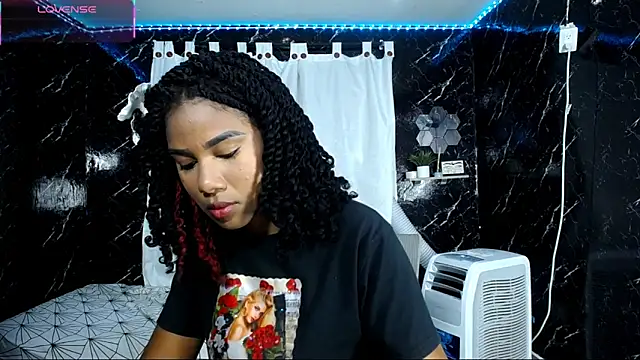 Hillary queen online show from 09/24/25, 12:41