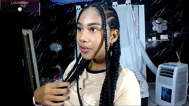 Hillary queen online show from 10/15/25, 12:38