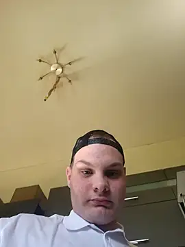 Nicolasjlhkjzl online show from 04/05/26, 01:08