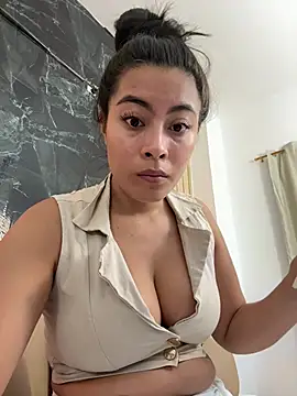 Camilaperson online show from 02/13/26, 03:41