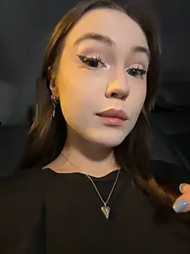 Snapshot of Peachy_Dream chatting on 01/21/25, 09:15 Peachy Dream online show from 01/21/25, 09:15