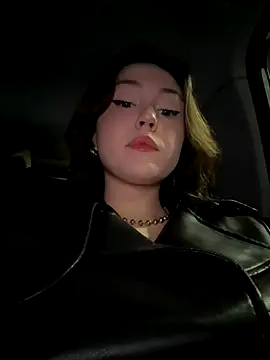 Snapshot of Peachy_Dream chatting on 10/03/25, 06:05 Peachy Dream online show from 10/03/25, 06:05