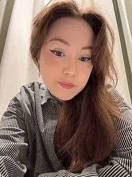 Snapshot of Peachy_Dream chatting on 11/04/25, 04:39 Peachy Dream online show from 11/04/25, 04:39